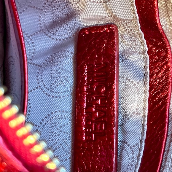 Michael Kors 🎁Red Sequin Wristlet Mini Bag🎁 Perfect for Holidays - Picture 5 of 11